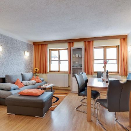 Lively Flat Near A Ski Resort In Fiss Eksteriør bilde
